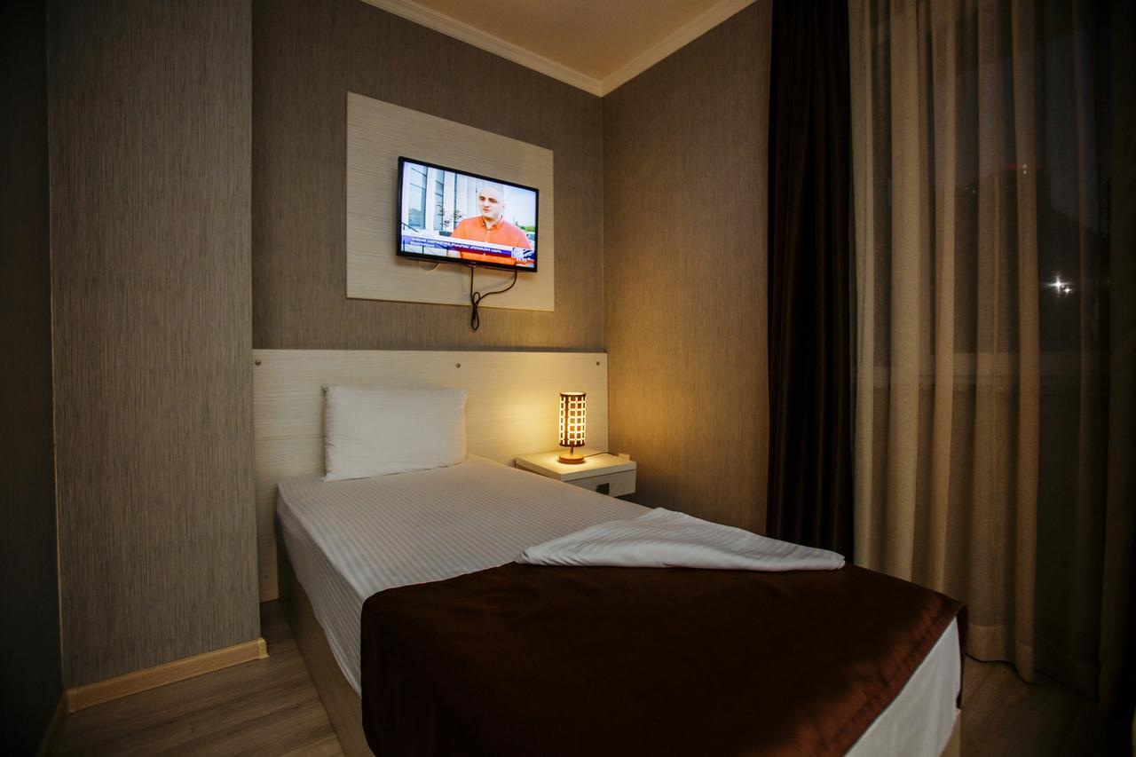 Hôtel Batus à Batoumi Extérieur photo
